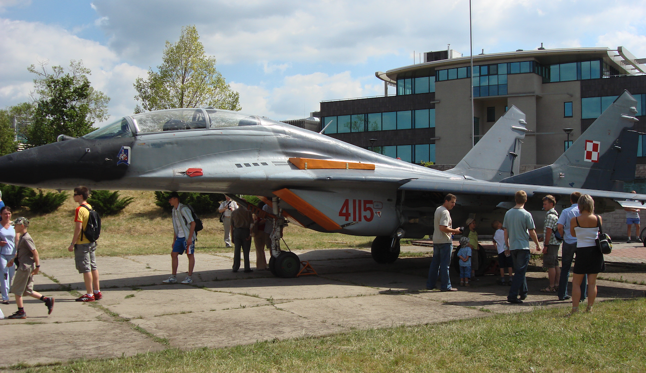 MiG-29 UB nb 4115. Czyżyny 2008 rok. Zdjęcie Karol Placha Hetman
