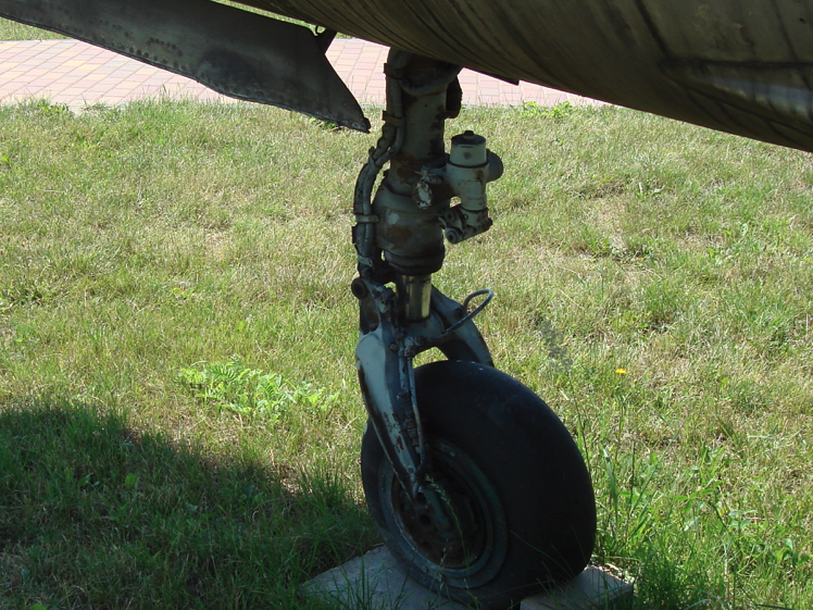 MiG-21 F-13 front chassis. 2007. Photo by Karol Placha Hetman