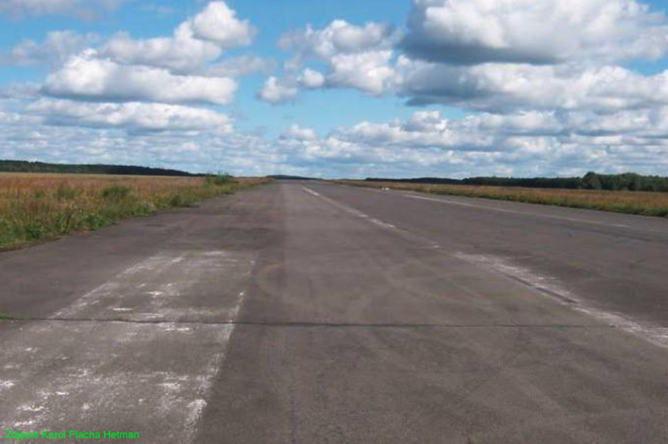 Czaplinek Broczyno Airport. 2009 year. Photo by Karol Placha Hetman