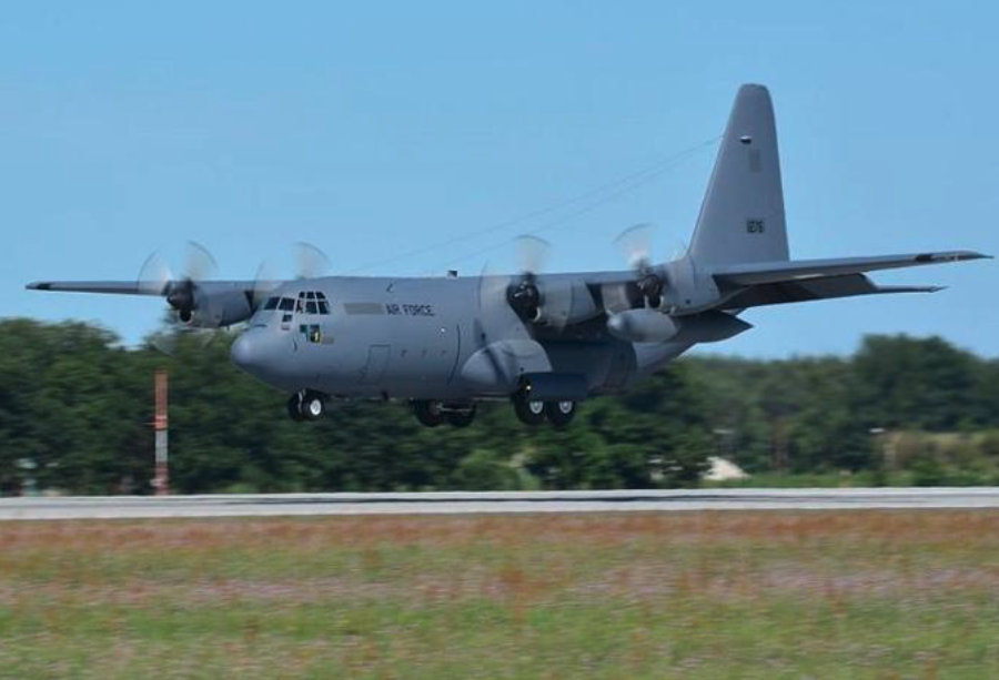 Przylot C-130 nb 1505. 2012-07-23 rok. Zdjęcie 33. BLTr.