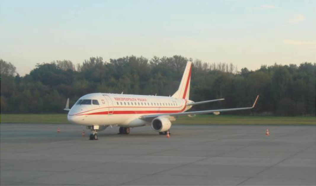 Embraer 175 SP-LIG Balice 2011 rok. Zdjęcie Karol Placha Hetman