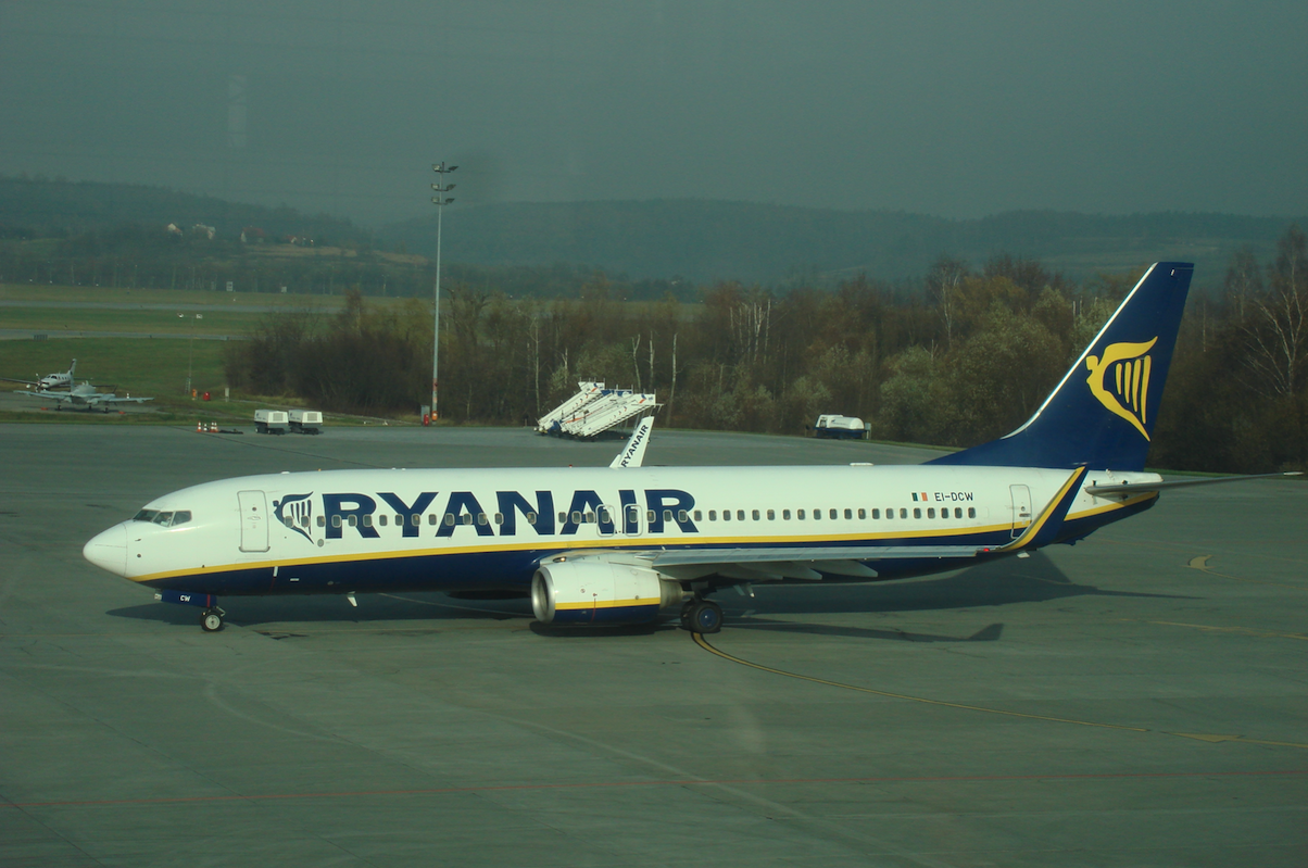 Boeing B.737-800, registration EI-DCW, by Ryanair. Balice 2009 year. Photo by Karol Placha Hetman