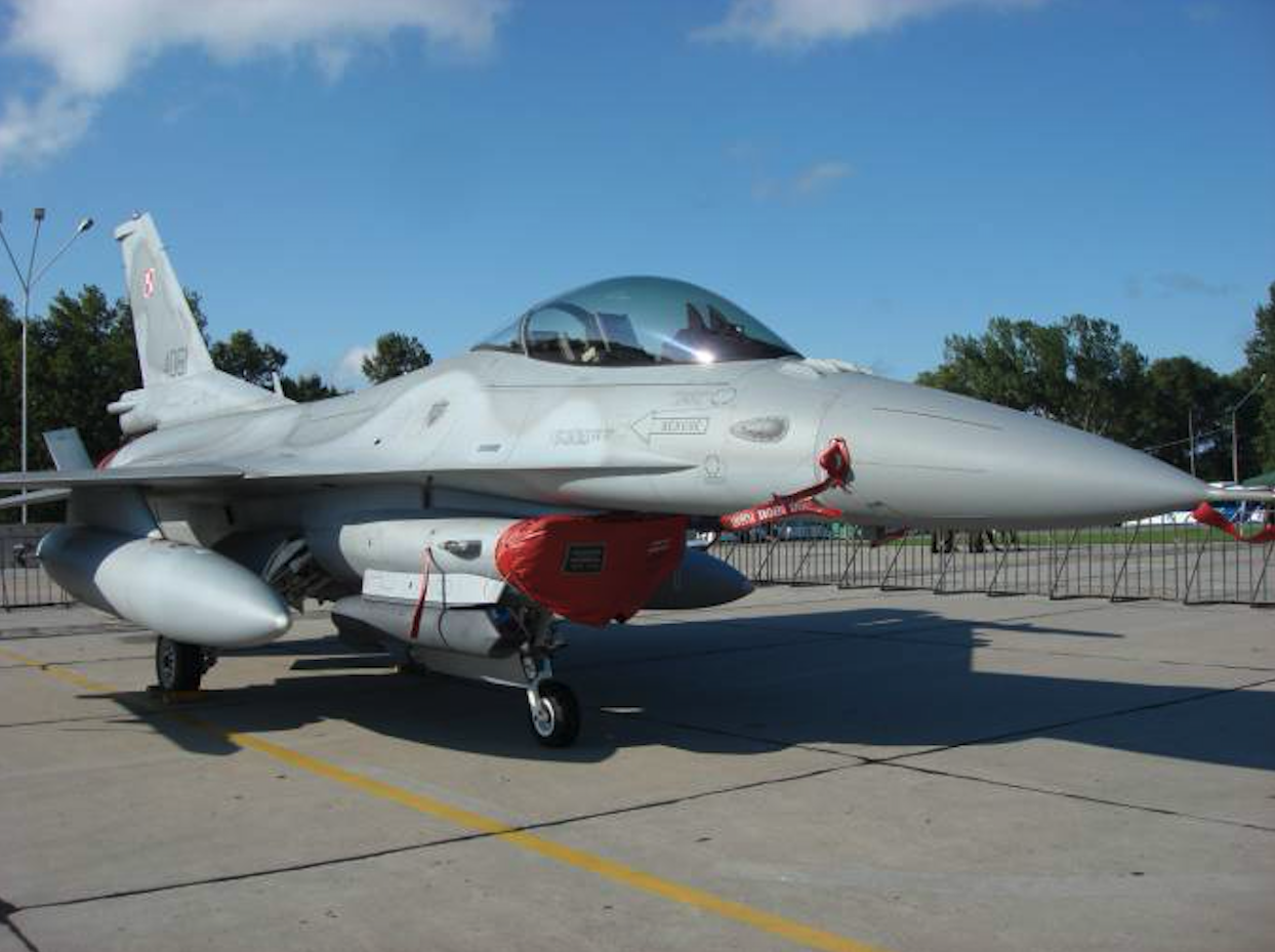 F-16 C Jastrząb nb 4061 Mińsk Mazowiecki 2008 year. Photo by Karol Placha Hetman