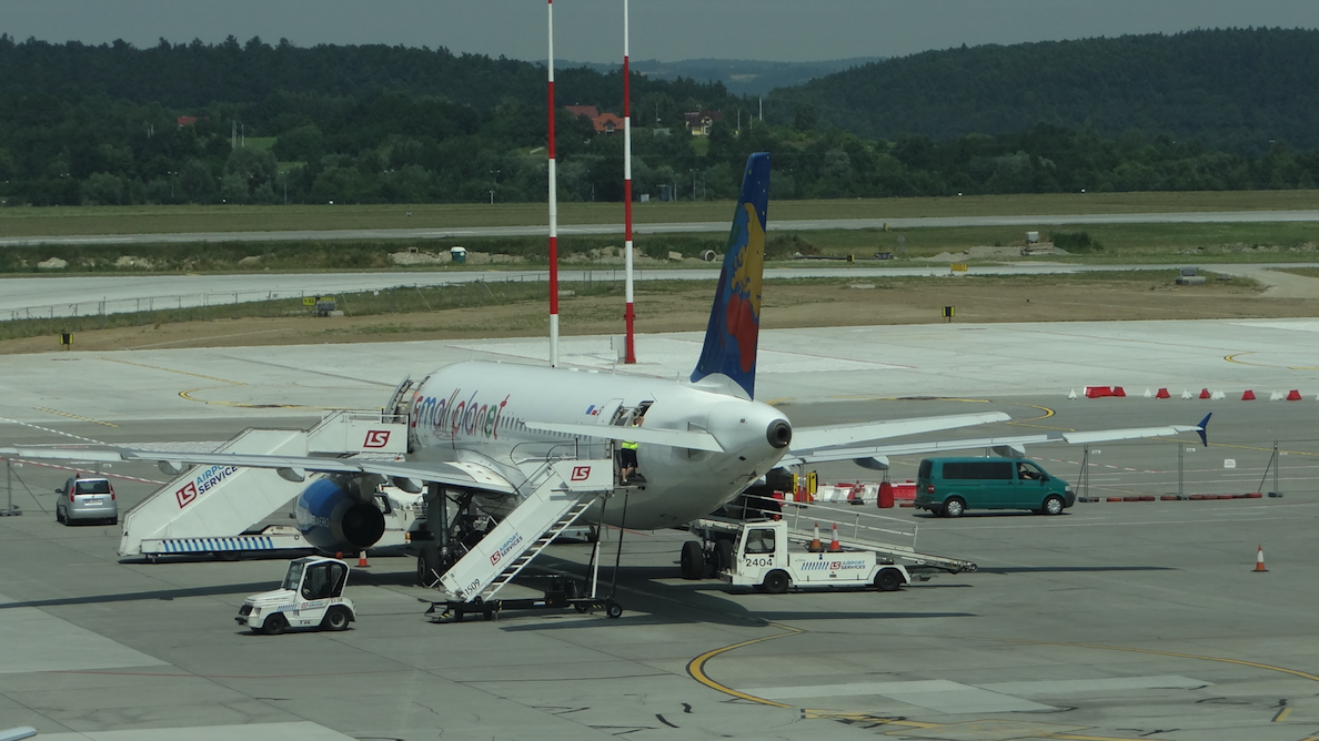 Commercial aircraft ground handling. 2015 year. Photo by Karol Placha Hetman