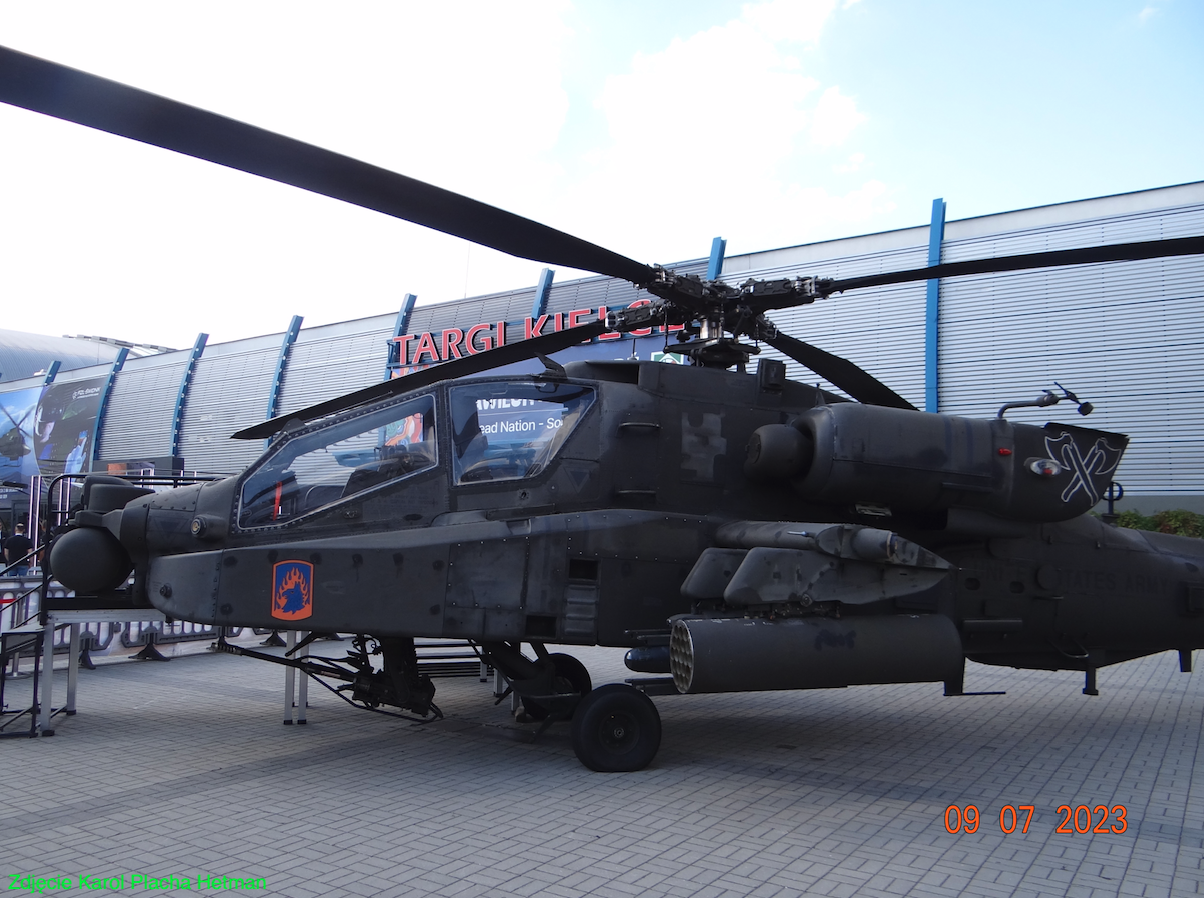 Boeing AH-64 Apache. 2023 year. Photo by Karol Placha Hetman