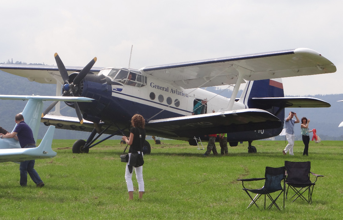 An-2 rejestracja SP-FYO wykonujący loty widokowe. Lotnisko Aleksandrowice 2014 rok. Zdjęcie Karol Placha Hetman