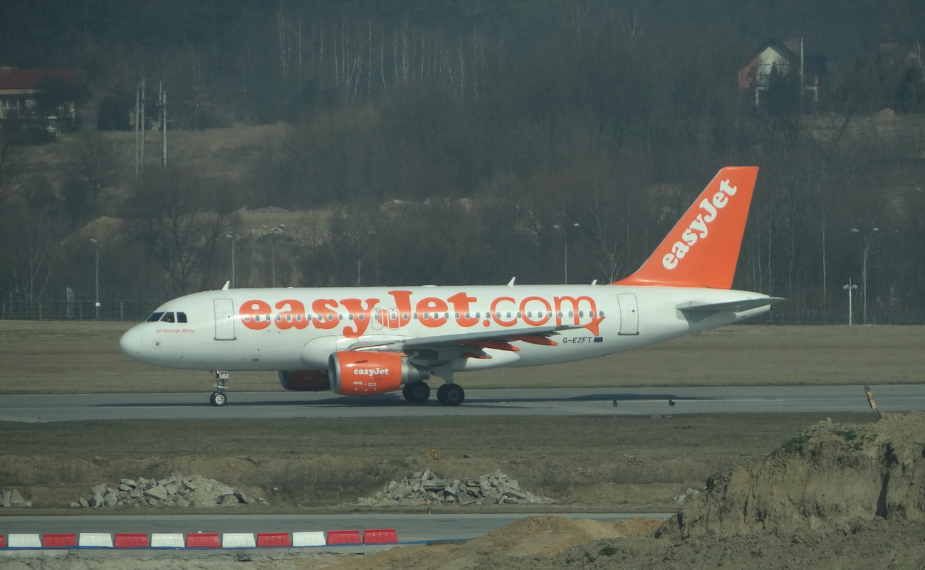 Airbus A-319 G-EZFT. 2014 rok. Zdjęcie Karol Placha Hetman