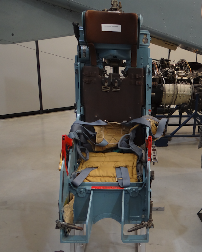 Fotel wyrzucany KS-2 używany w samolocie Su-7 B. 2016 rok. Zdjęcie Karol Placha Hetman
