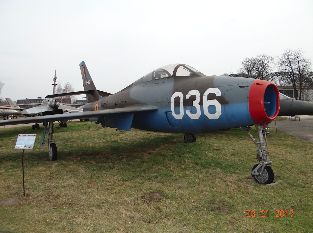 Republic F-84 Thunderjet, były początkowo napędzane silnikiem J35-GE. 2017 rok. Zdjęcie Karol Placha Hetman