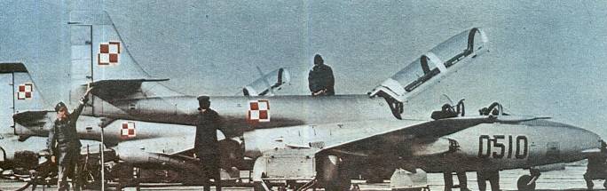TS-11 Iskra nb 0510 na Lotnisku. 1980r.