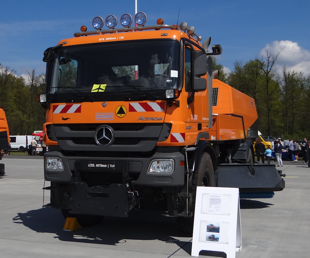 CJS 914 Super II airport blasting machine based on Mercedes Actros chassis. 2017. Photo by Karol Placha Hetman