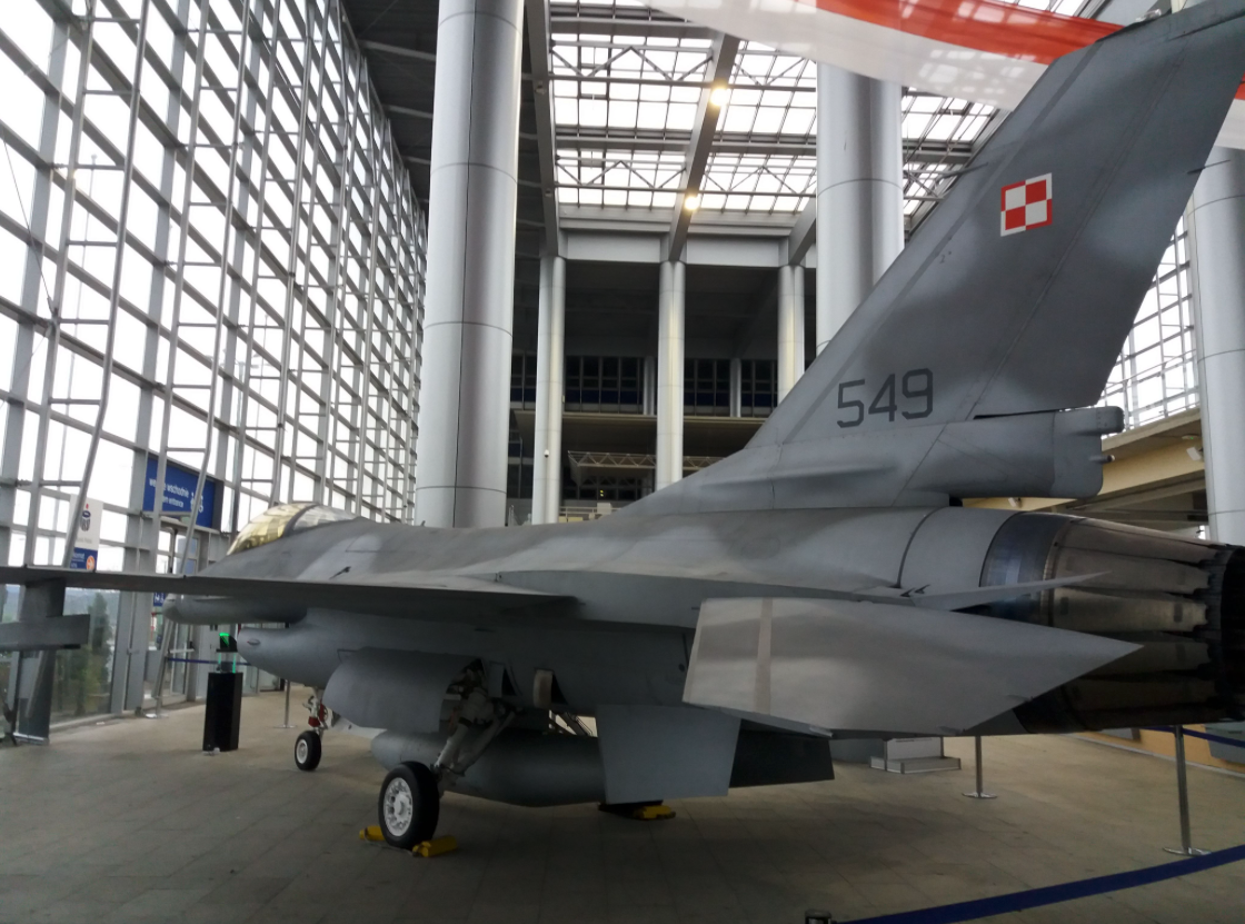 F-16 nb 549, pomoc dydaktyczna. Poznań 2018 rok. Zdjęcie Sławomir Rajczak