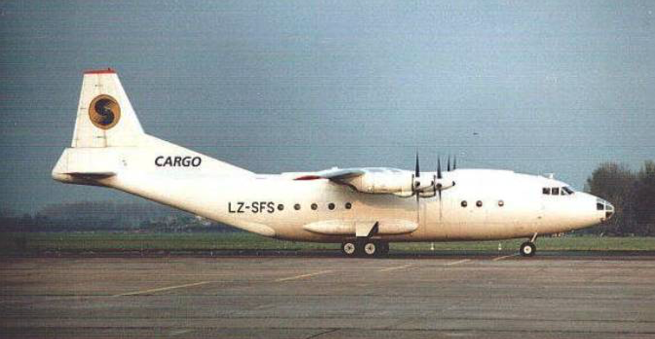 An-12 LZ-SFS. Były An-12 SP-LZB. 1997 rok. Zdjęcie LAC