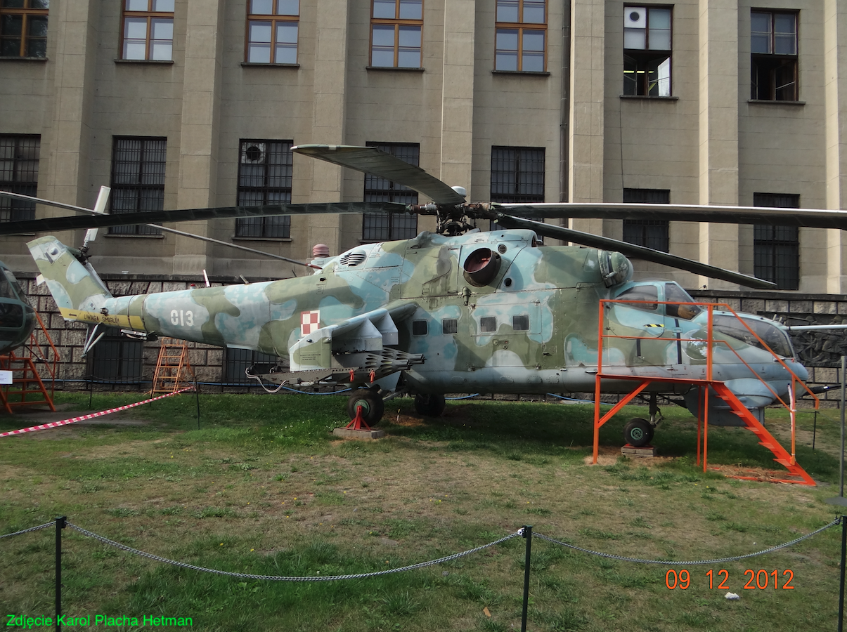 Mil Mi-24 Nb 013. 2012 rok. Zdjęcie Karol Placha Hetman
