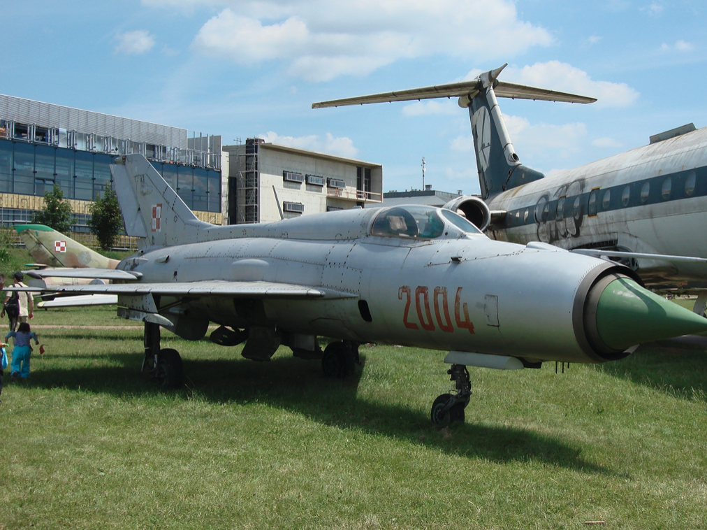 MiG-21 PF nb 2004. Czyżyny 2007 rok. Zdjęcie Karol Placha Hetman