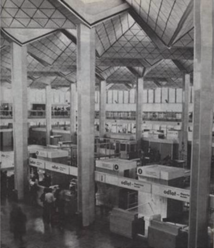 Wnętrze MDL Okęcie. 1975 rok. Zdjęcie LAC