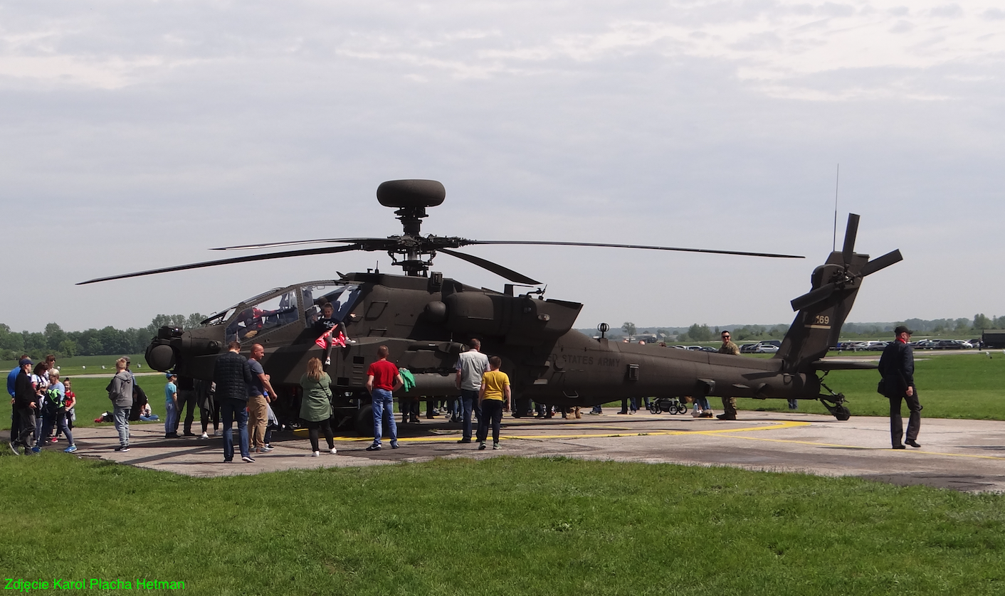 AH-64 Apache. 2019 year. Photo by Karol Placha Hetman