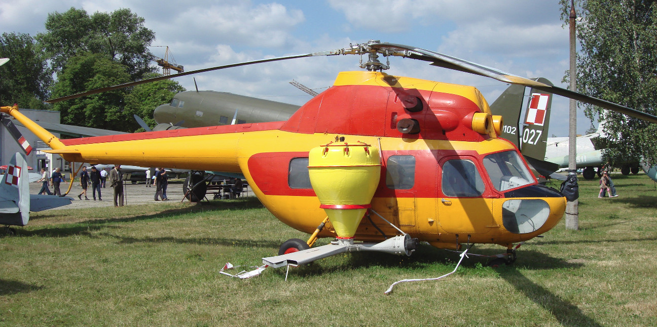 Mi-2 w wersji rolniczej. MLP Czyżyny 2008 rok. Zdjęcie Karol Placha Hetman