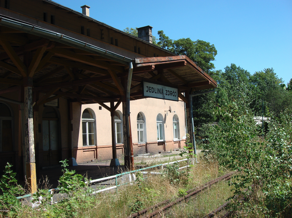 Jedlina Zdrój railway station. 2007 year. Photo by Karol Placha Hetman