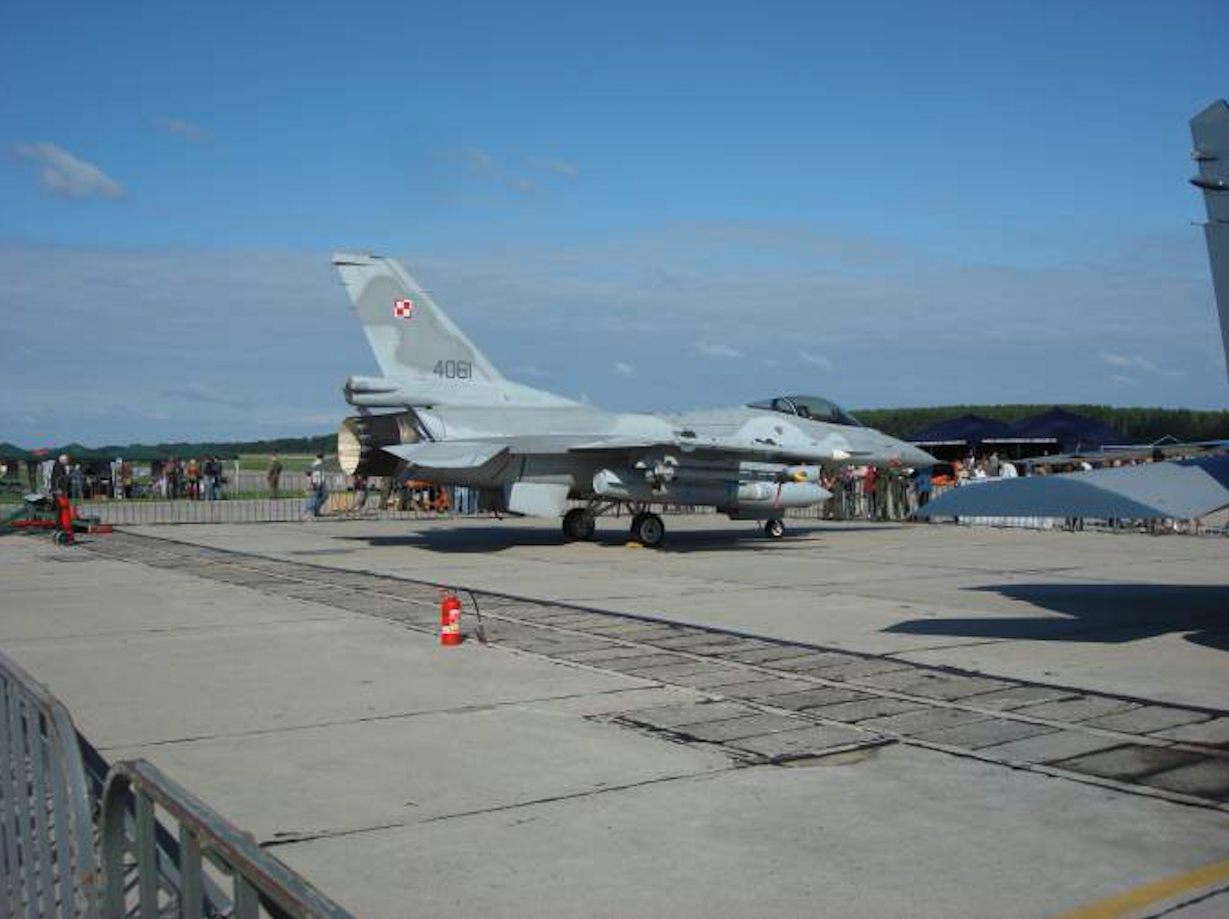 F-16 C Jastrząb nb 4061 Mińsk Mazowiecki 2008 year. Photo by Karol Placha Hetman