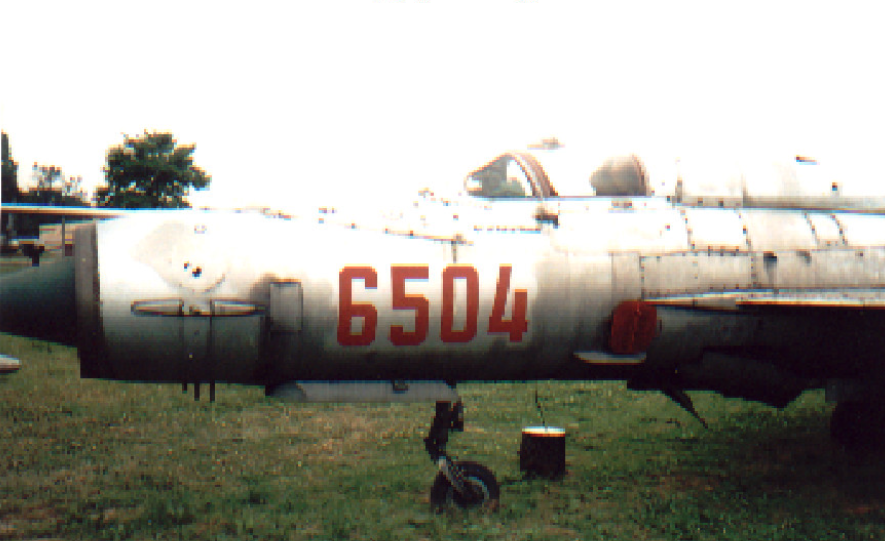 MiG-21 MF nb 6504. Czyżyny 2002 rok. Zdjęcie Karol Placha Hetman