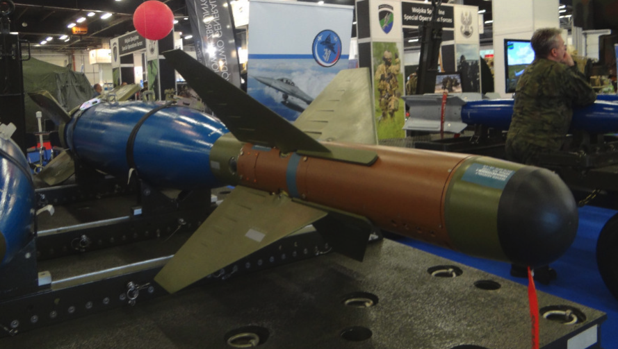 Bomba kierowana GBU-24 /B (Paveway III) kierowana laserowo. 2014 rok. Zdjęcie Karol Placha Hetman