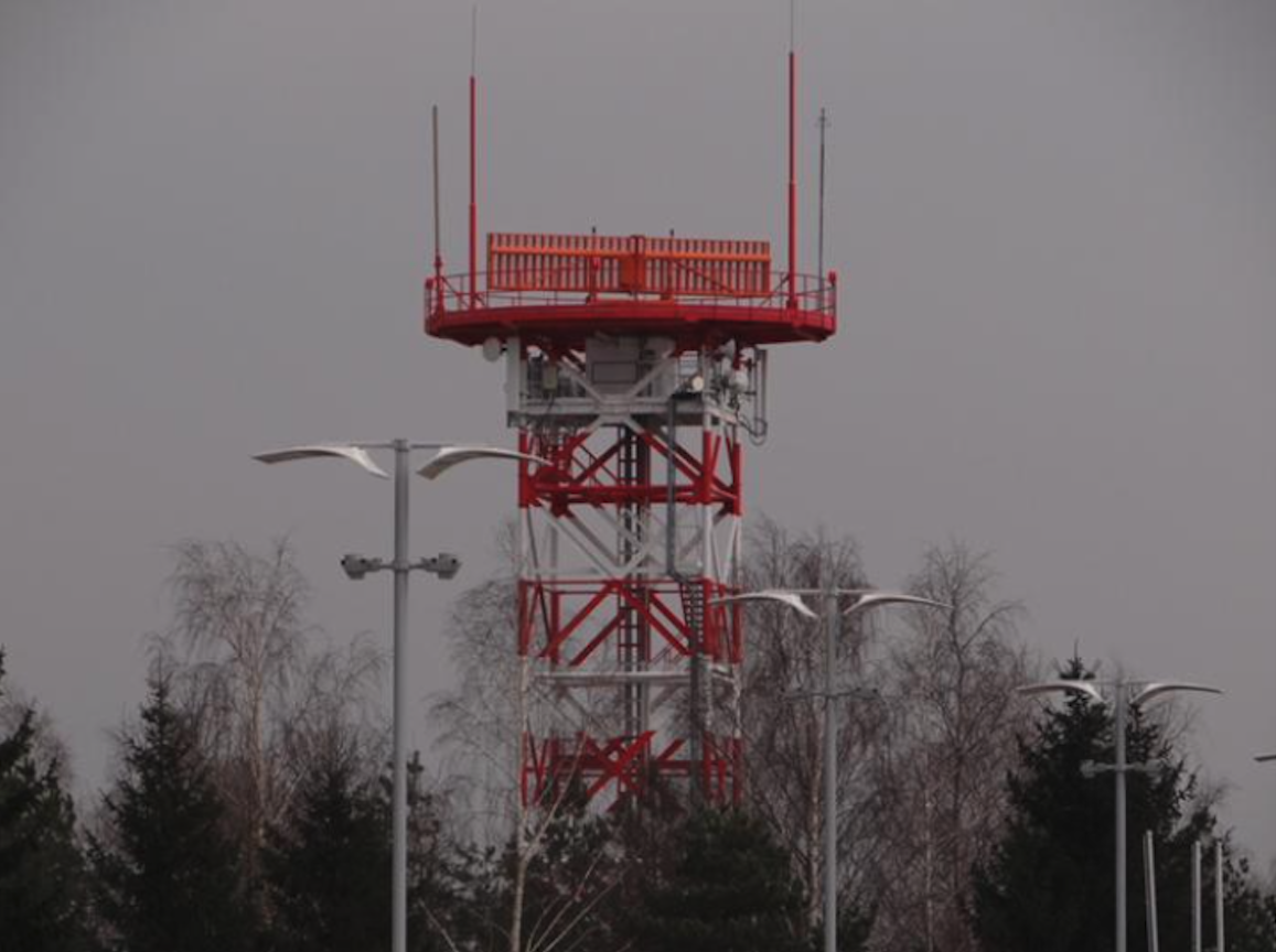Radar wtórny IRS 20 Lotnisko Jasionka 2014 rok. Zdjęcie Karol Placha Hetman