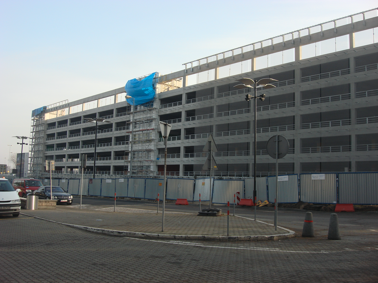 Multi-storey car park under construction. 2009 year. Photo by Karol Placha Hetman