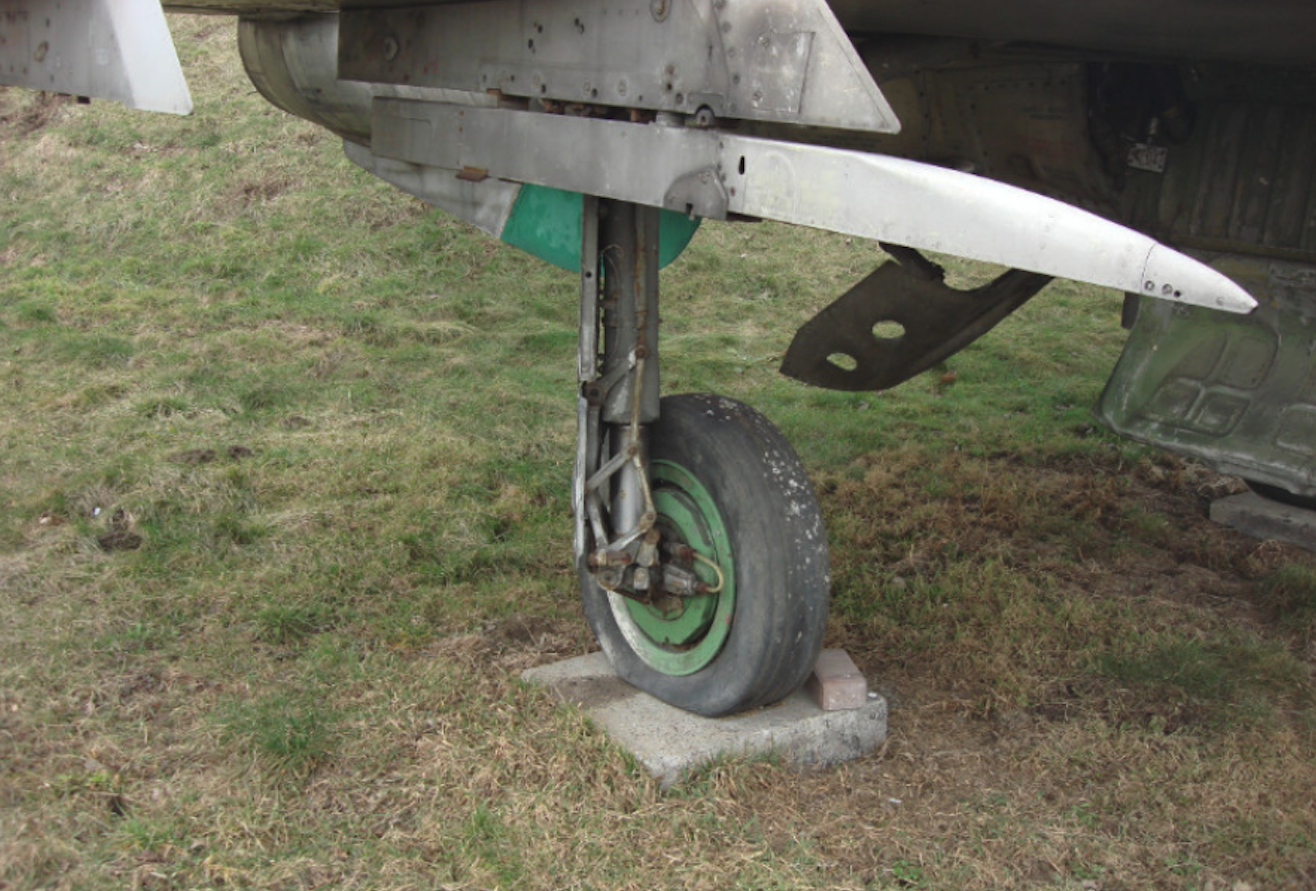 MiG-21 MF nb 6504. Czyżyny 2009. Photo by Karol Placha Hetman