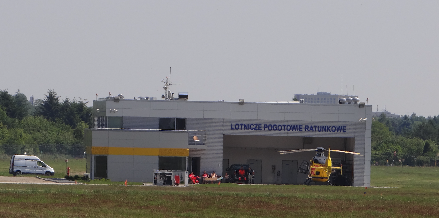 Nowa baza LPR. Dawna baza była przy dawnym dworcu lotniczym. 2015 rok. Zdjęcie Karol Placha Hetman