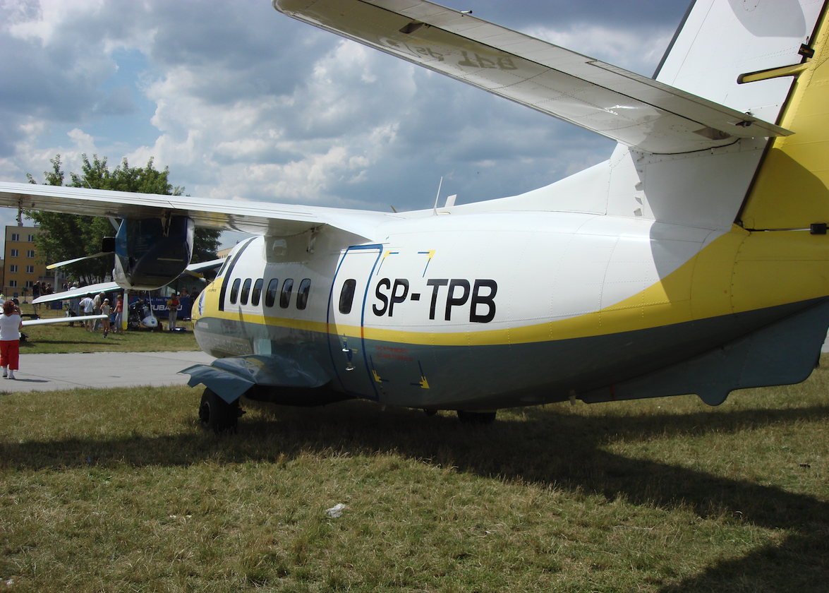 Samolot Papuga L-410 UVP E-15 Turbolet SP-TPB Polskiej Agencji Żeglugi Powietrznej. 2007 rok. Zdjęcie Karol Placha Hetman