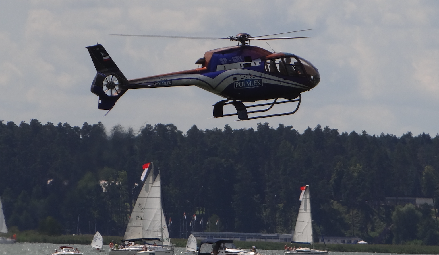 Eurocopter EC120 B SP-GRY firmy POLMLEK. Mazury Air Show 2018. Zdjęcie Karol Placha Hetman