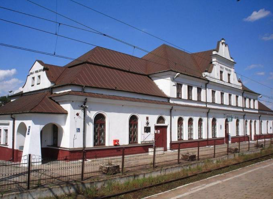 Dworzec kolejowy Biała Podlaska. 2006 rok. Zdjęcie LAC
