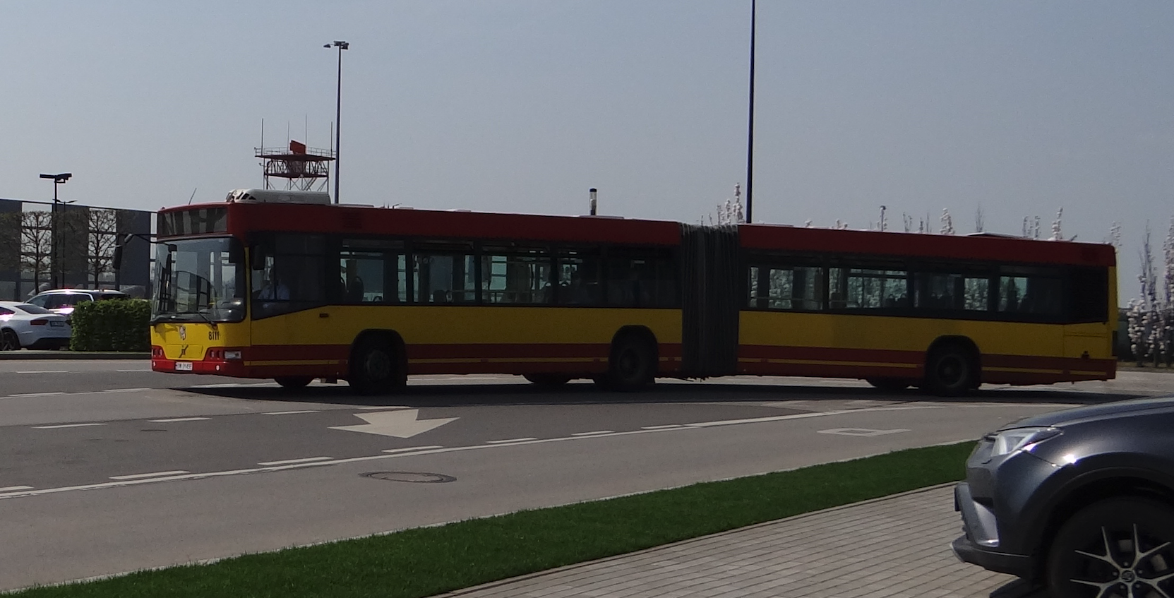 Lotnisko Wrocław. Autobus linii 106. 2018 rok. Zdjęcie Karol Placha Hetman