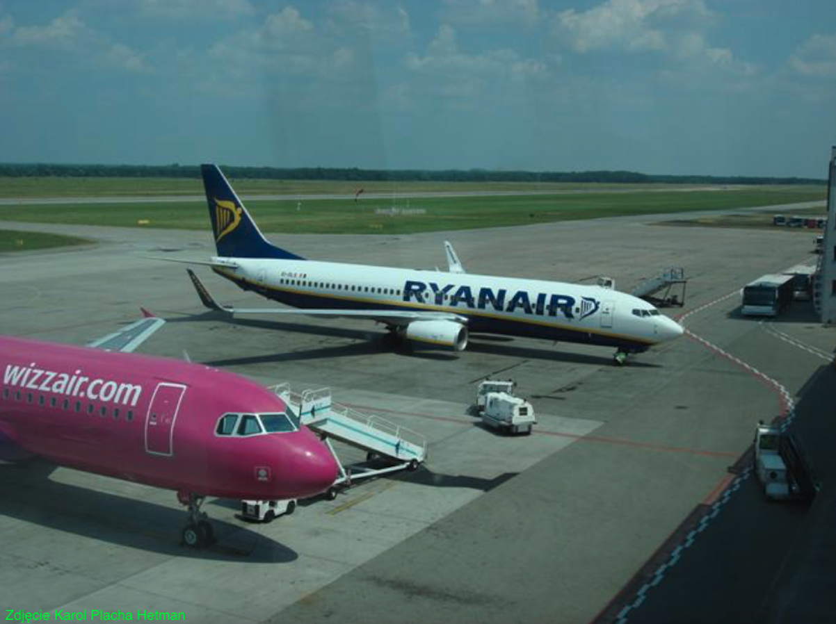 Katowice Airport. 2010 year. Photo by Karol Placha Hetman