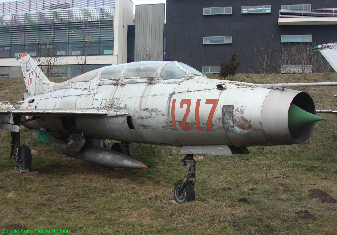 MiG-21 U nb 1217. 2009 rok. Zdjęcie Karol Placha Hetman