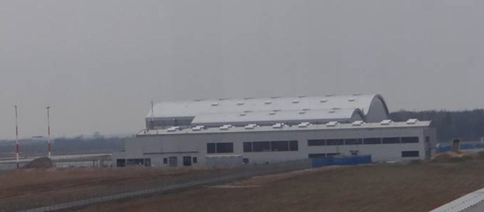Jasionka nowy hangar. 2014 rok. Zdjęcie Karol Placha Hetman