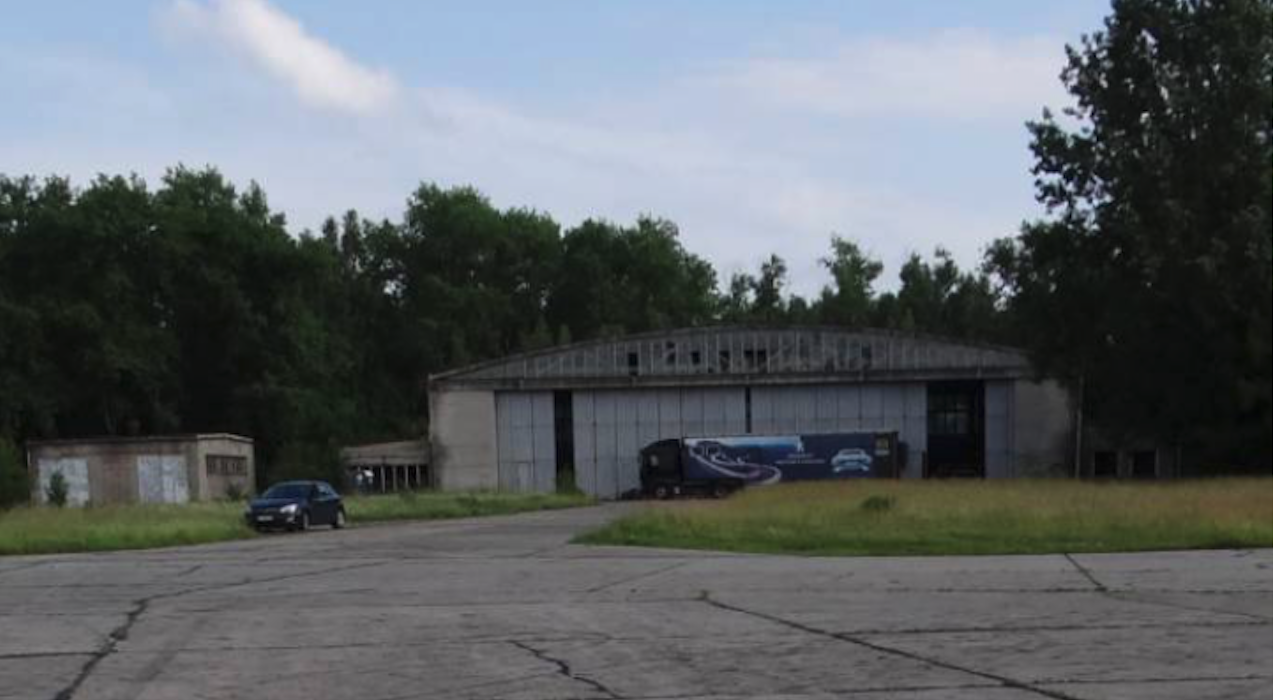 Hangar at the Nowe Miasto nad Pilica airport. 2012 year. Photo by Karol Placha Hetman