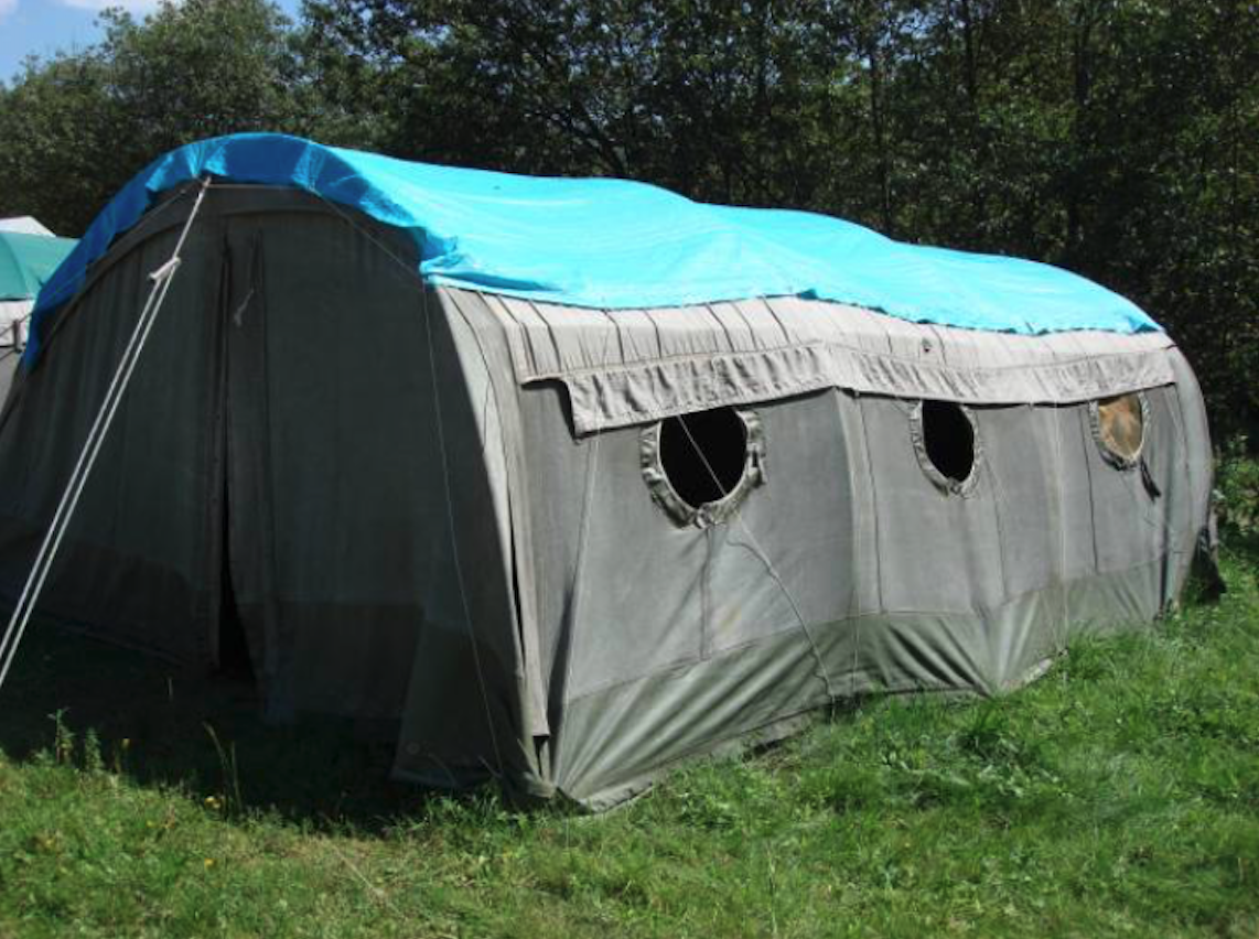 Polski namiot wojskowy typu NS 64. 2008 rok. Zdjęcie Karol Placha Hetman