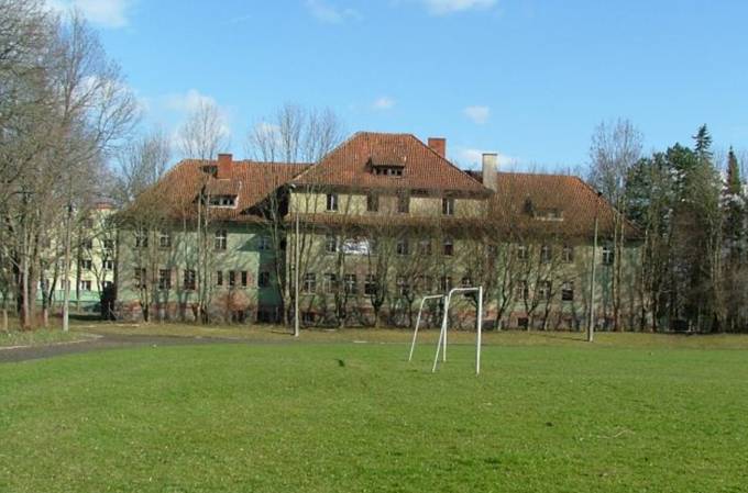 School in Karolewo near Kętrzyn. Then a men's dormitory. Photo from the school archive.