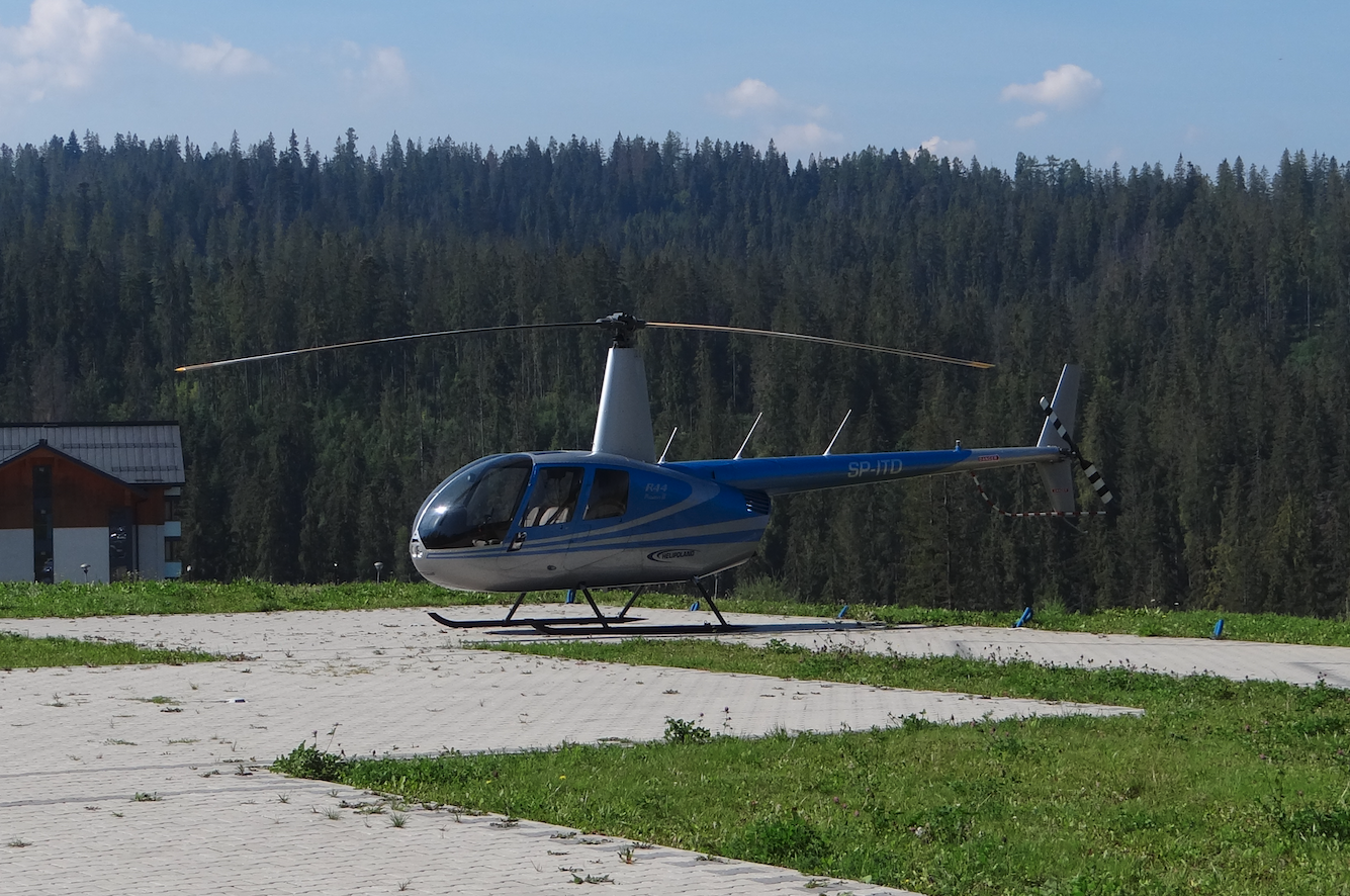 Robinson R44 registration SP-ITD. 2022. Photo by Karol Placha Hetman