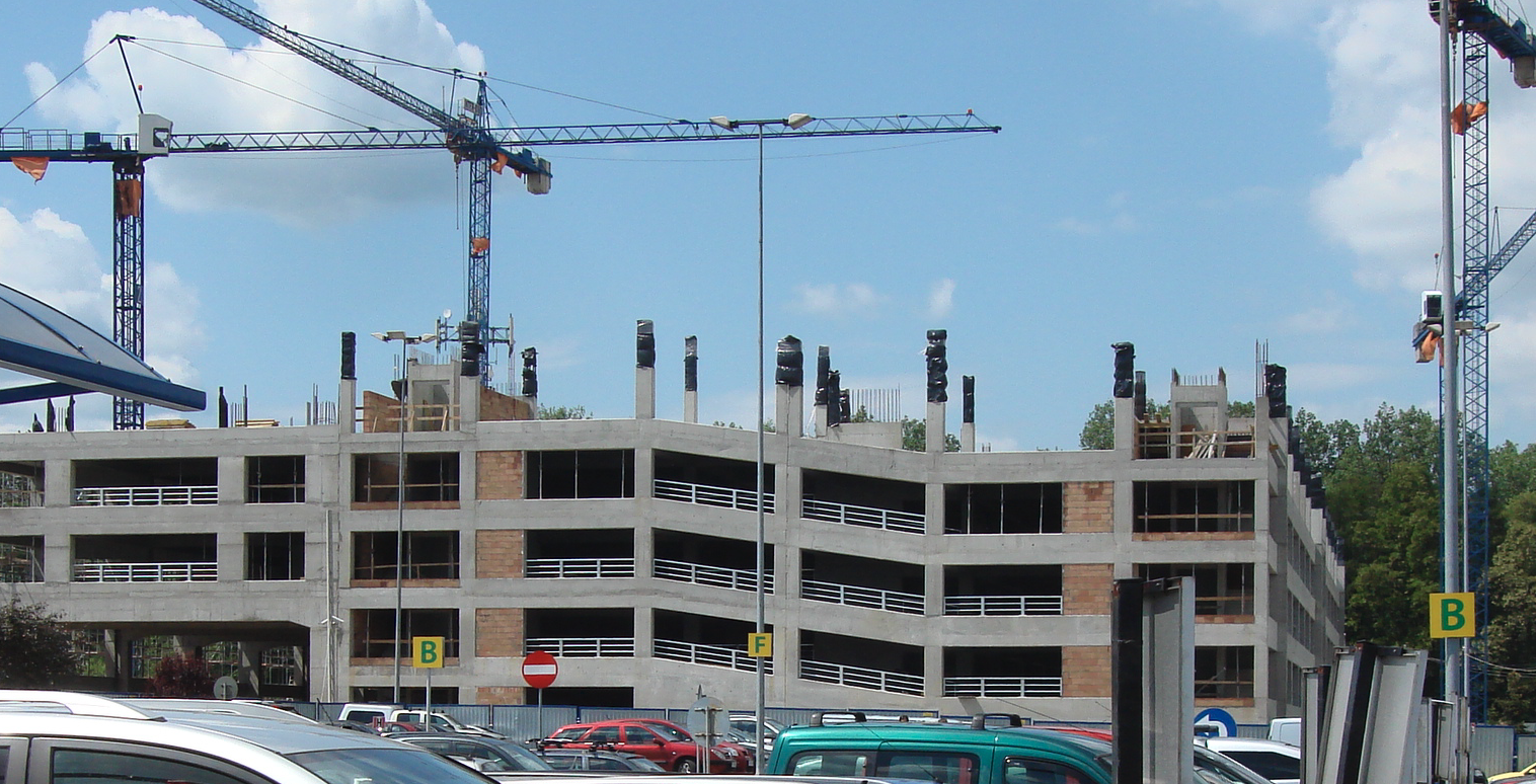 Multi-storey car park under construction. 2008 year. Photo by Karol Placha Hetman