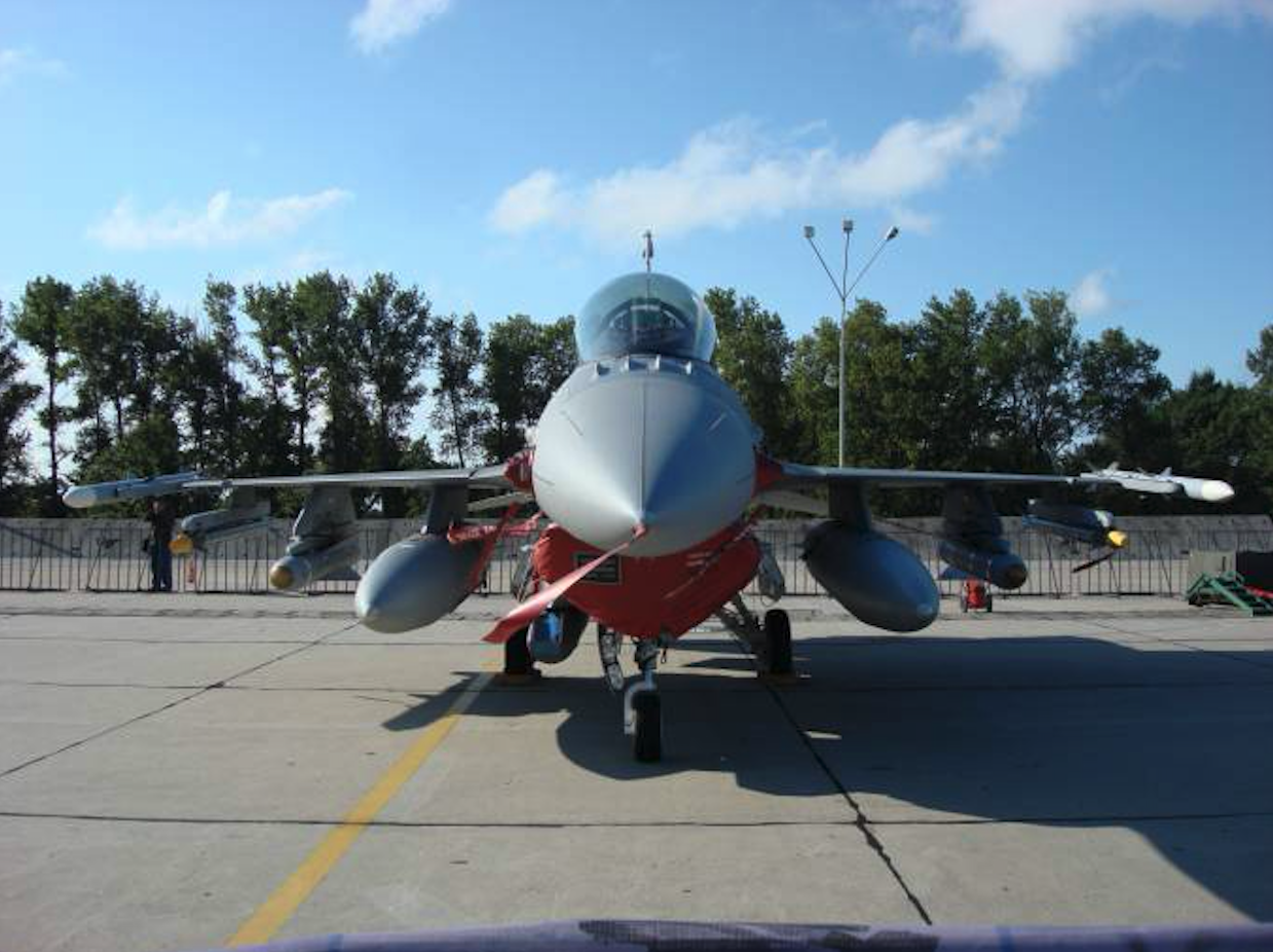 F-16 C Jastrząb nb 4061 Mińsk Mazowiecki 2008 year. Photo by Karol Placha Hetman