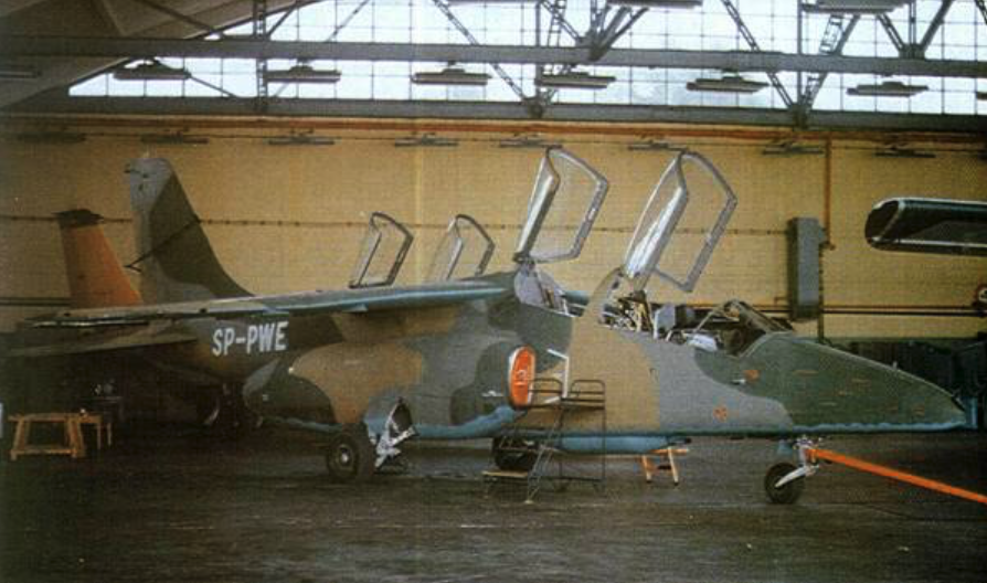 I-22 No. 1 ANP 01-06 registration of SP-PWE in camouflage was to be a benchmark for serial production. Photo of LAC