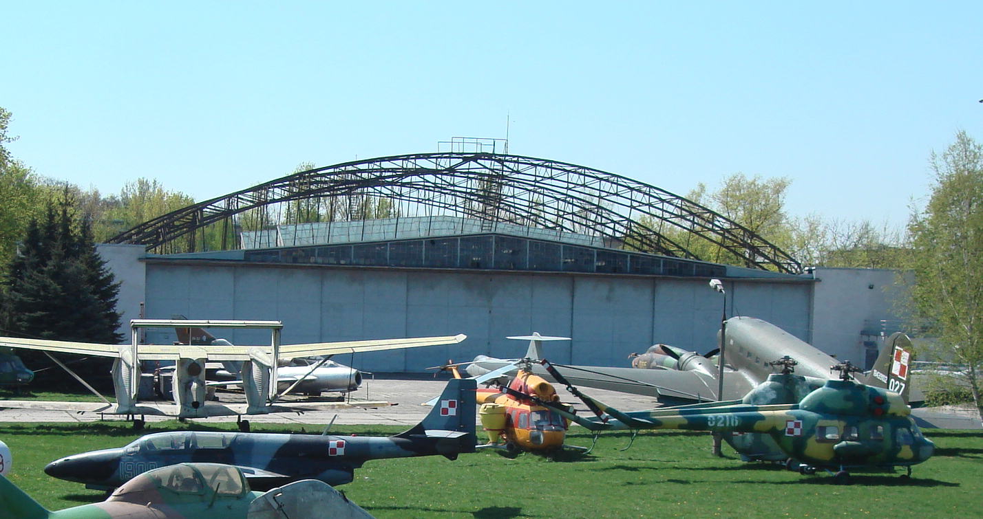 Hangar Muzeum Lotnictwa Polskiego. Czyżyny 2009 rok. Zdjęcie Karol Placha Hetman