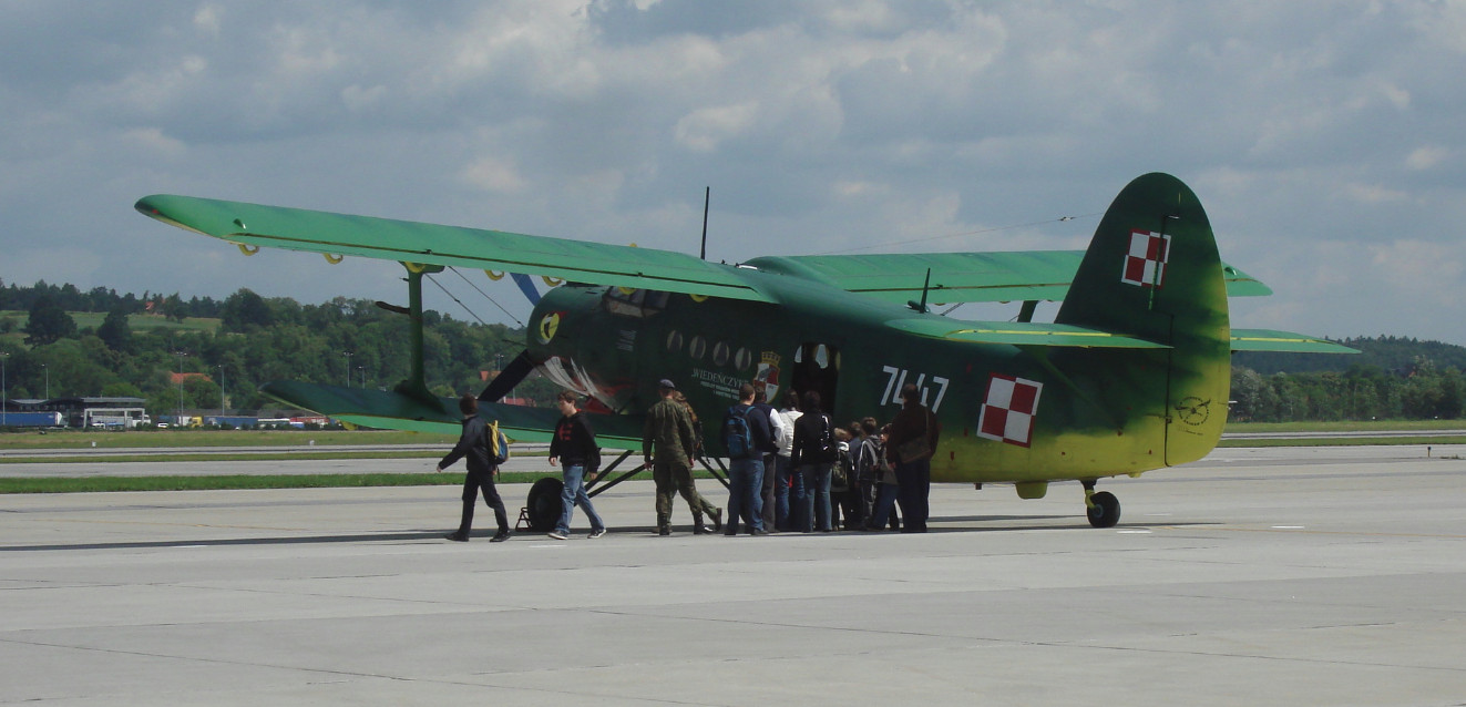 An-2 nb 7447 Wiedeńczyk Lotnisko Balice. 2009 rok. Zdjęcie Karol Placha Hetman