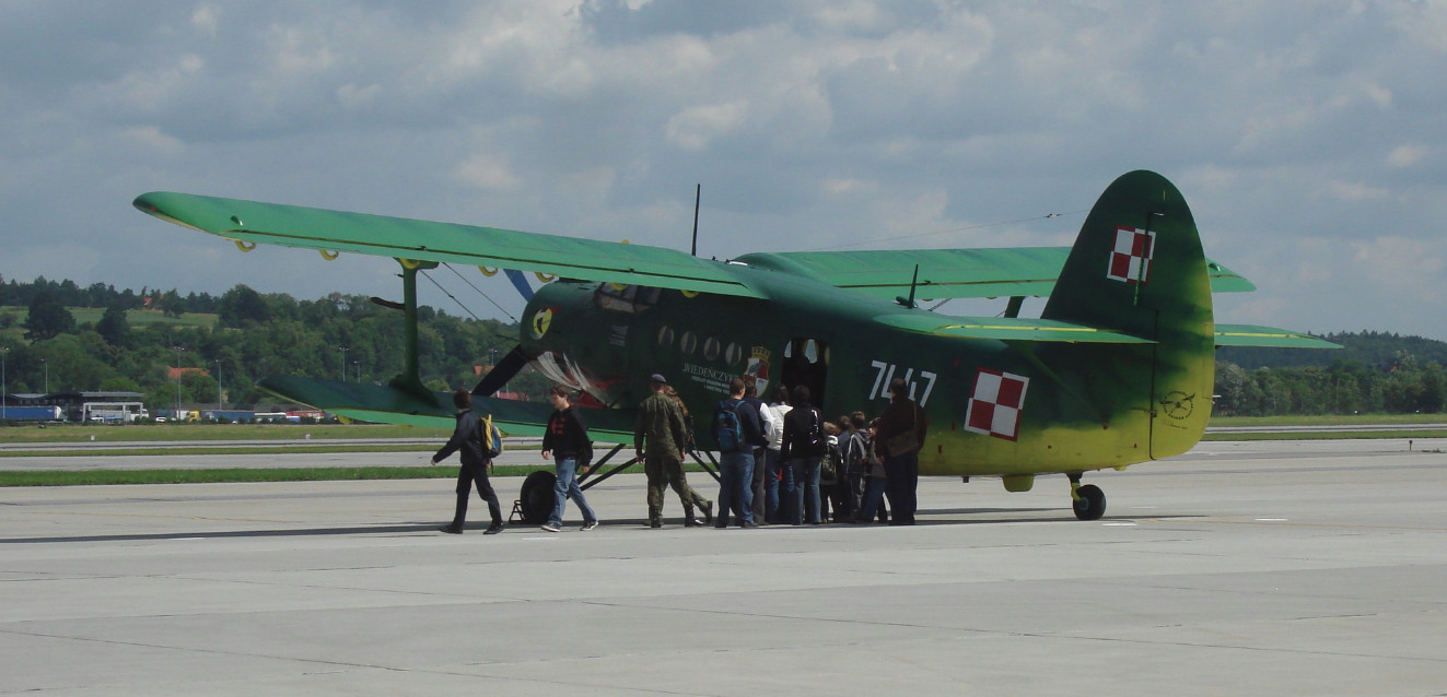 An-2 nb 7447 Wiedeńczyk Lotnisko Balice. 2009 rok. Zdjęcie Karol Placha Hetman