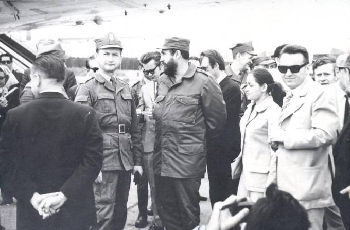 Komendante Fidel Castro i generał Wojciech Jaruzelski na Lotnisku Mirosławiec. 1972r.