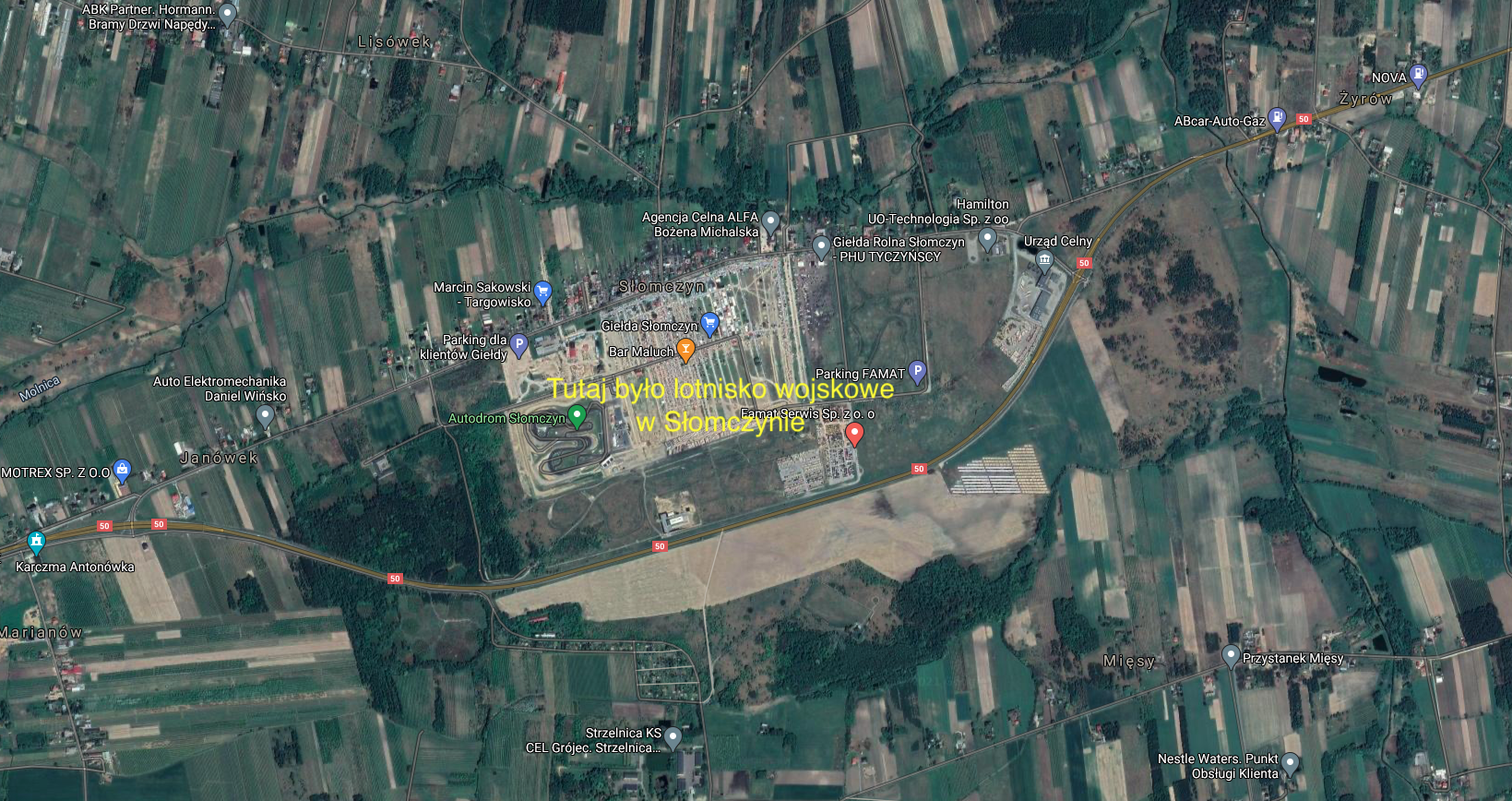 Former airport in Słomczyn. 2021. Satellite image