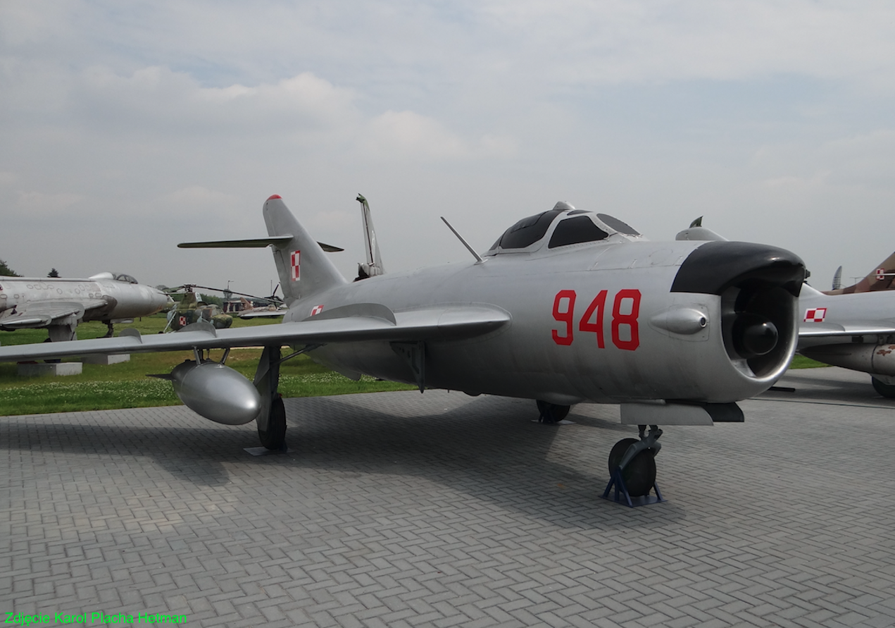 Lim-5 P (MiG-17 PF) nb 948. 2012 rok. Zdjęcie Karol Placha Hetman